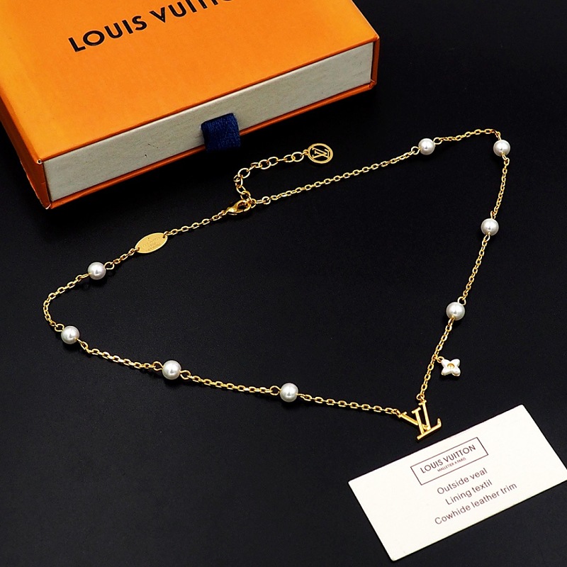 L Jewelry · 6