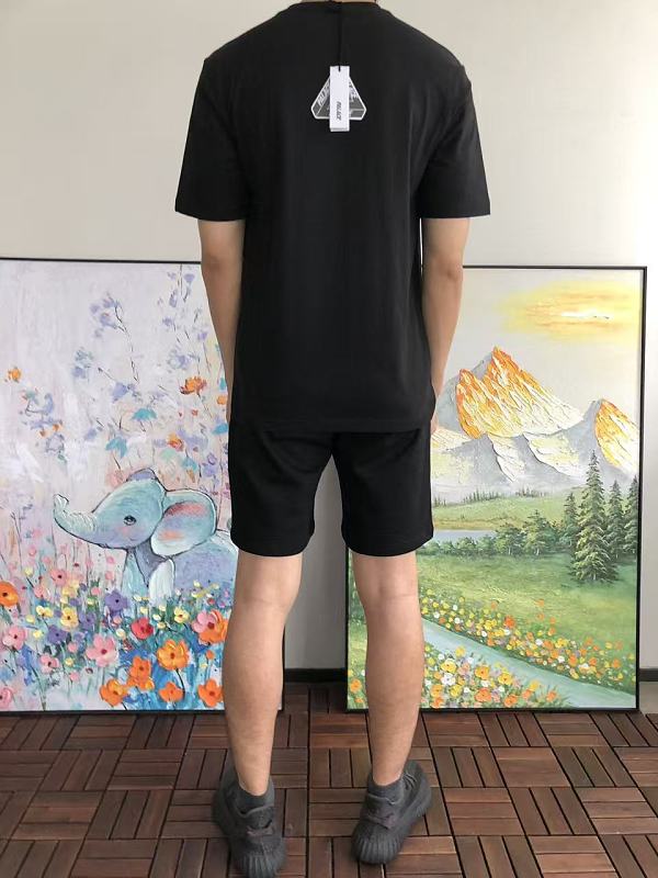 P La E T-shirt 4