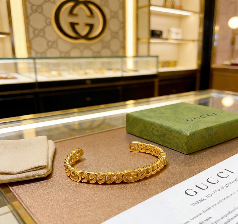 G C I Jewelry · 5