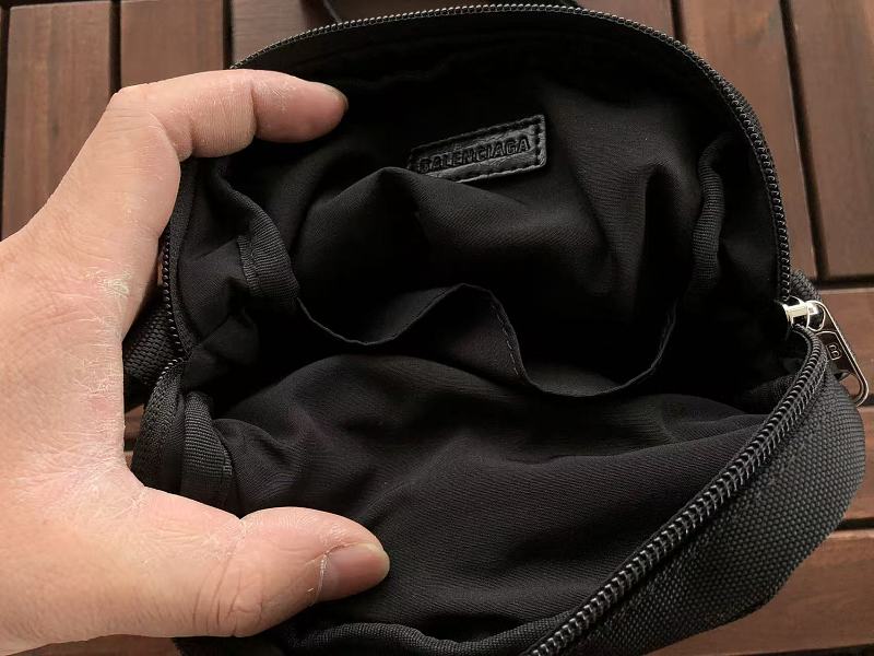 B L Ia A Bag 10