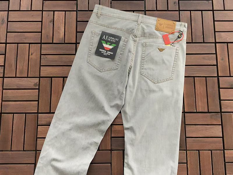 E P R A M N Jeans · 5