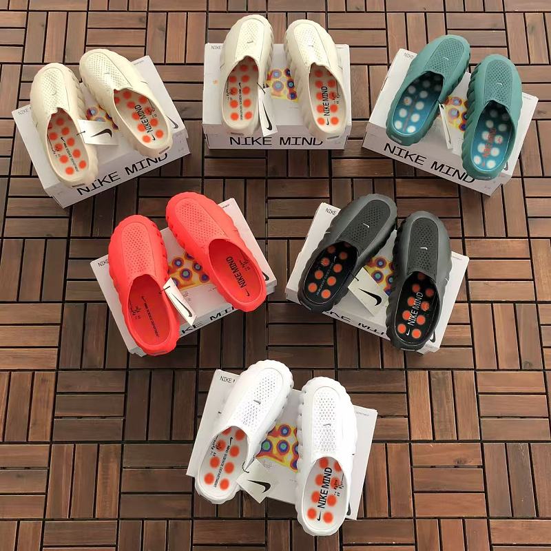 Nike Slippers 4