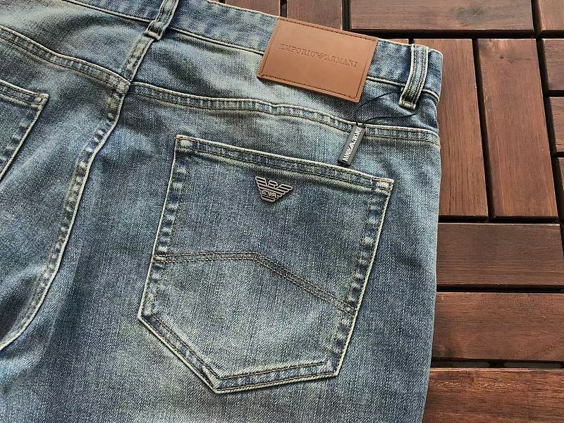 E P R A M N Jeans 8