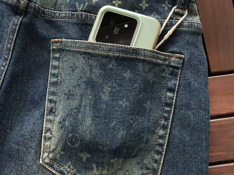 L Jeans · 6