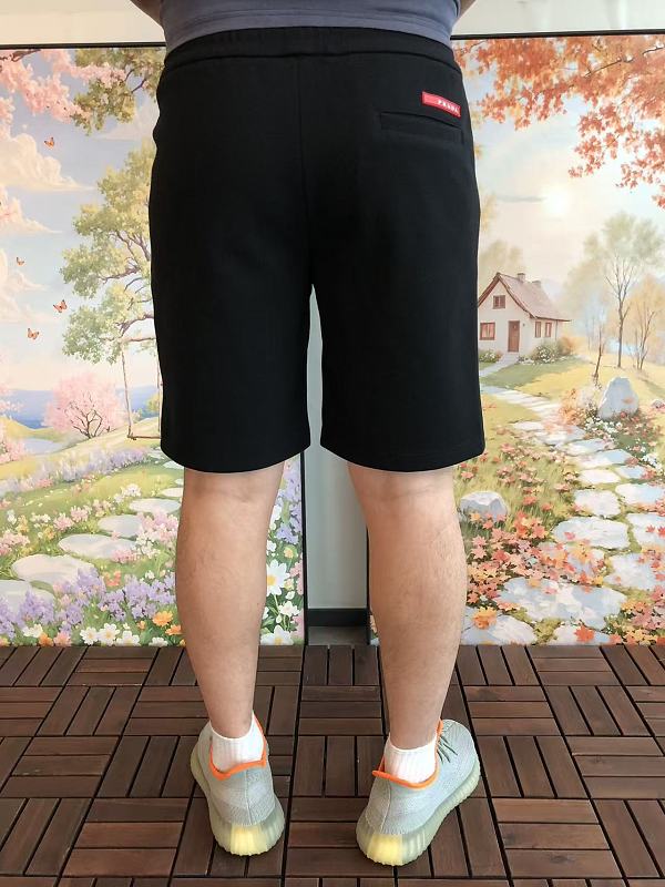 P A A Shorts · 4