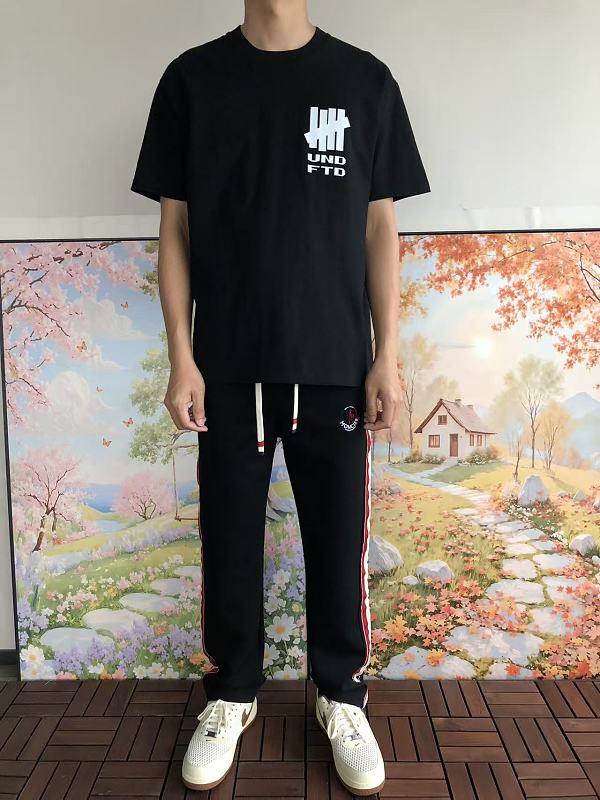 Undefeated T-shirt · 3