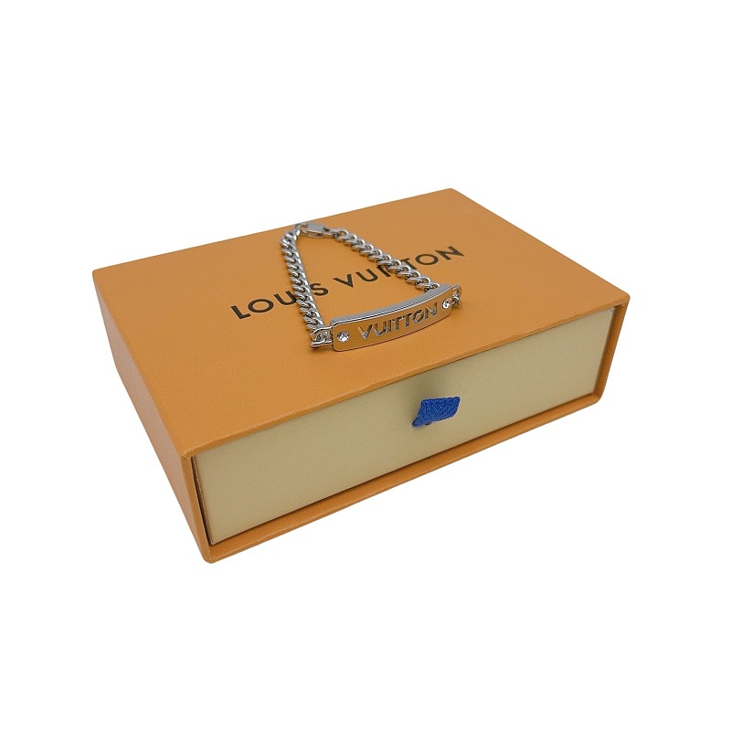 L Jewelry 2