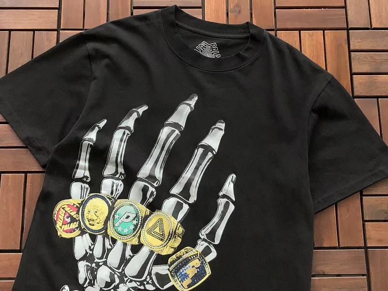 P La E T-shirt 12