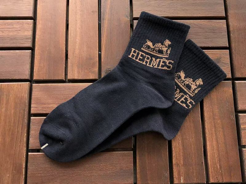 H R E Socks 4