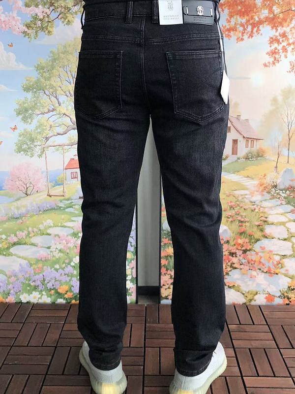 Br N L O C Ci L I Jeans · 4