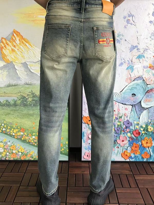 G C I Jeans · 4