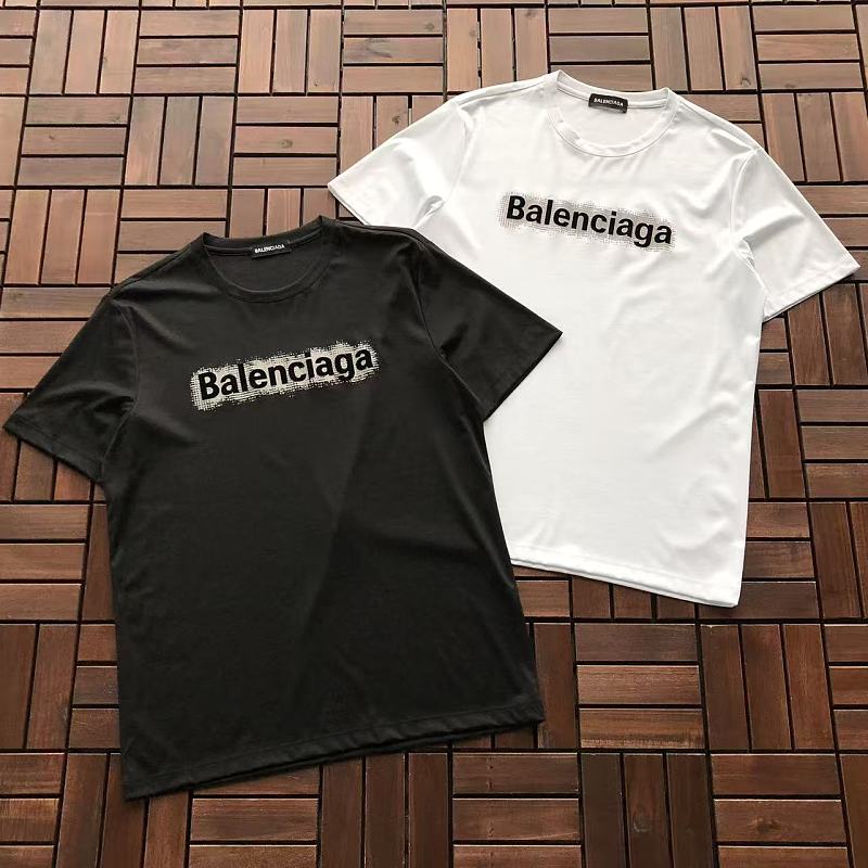 B L Ia A T-shirt · 5
