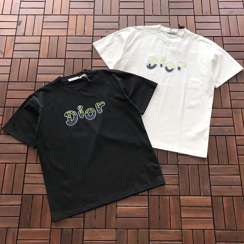 D O T-shirt · 5