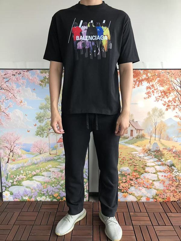 B L Ia A T-shirt · 3