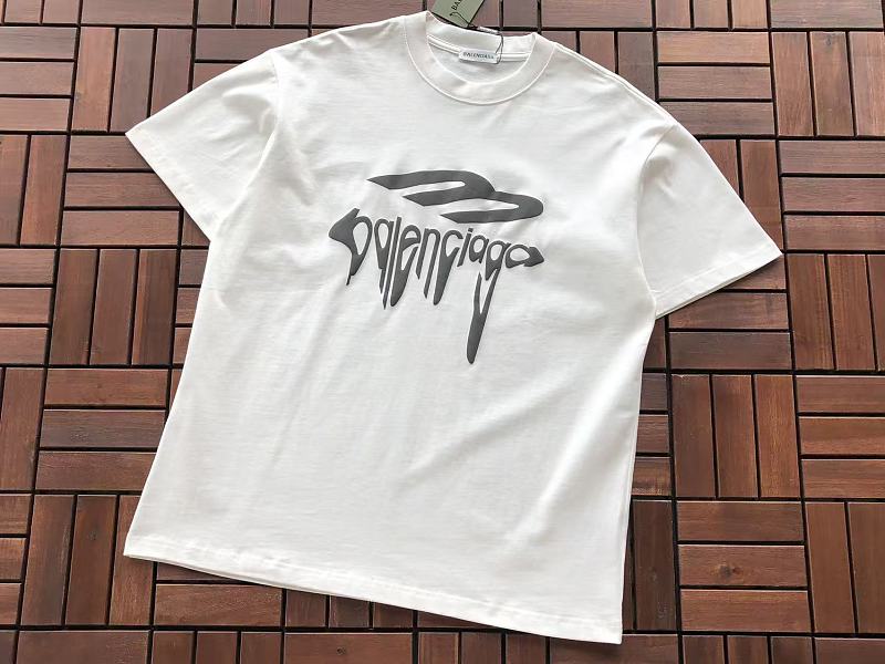 B L Ia A T-shirt · 6