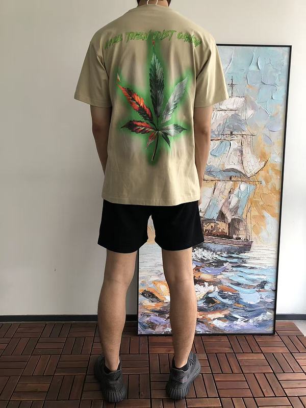 Fashion T-shirt · 4