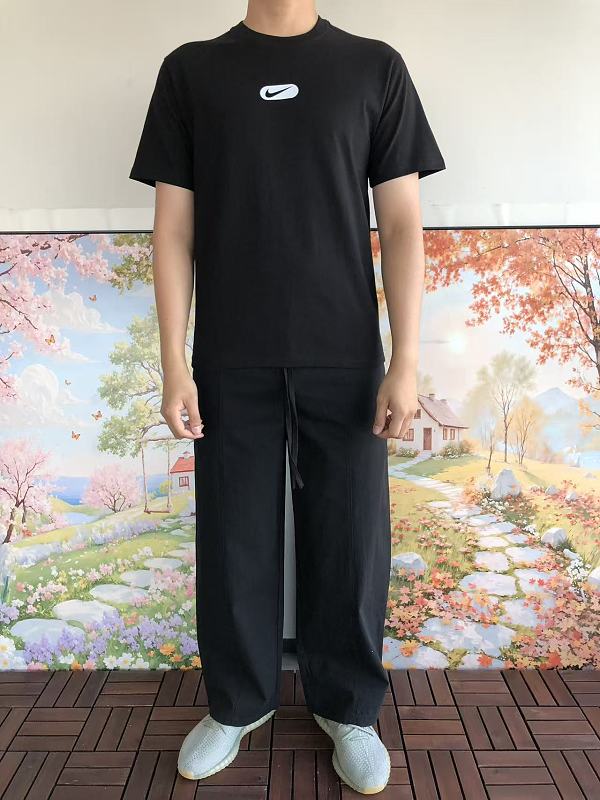 Nike T-shirt · 6