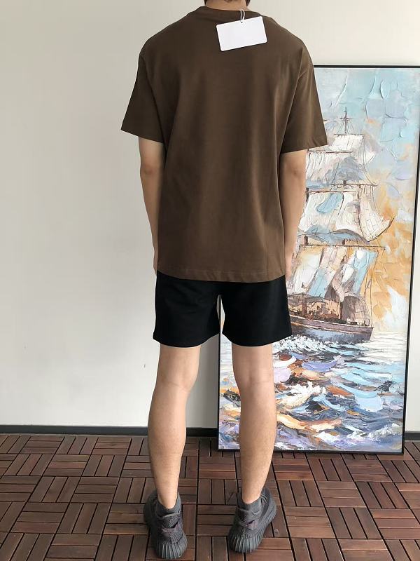 L E T-shirt · 5