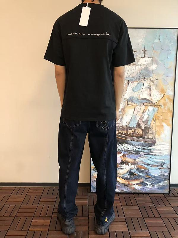 M Is N M R Ie A T-shirt · 4
