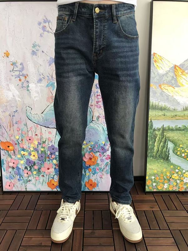 L Jeans · 3