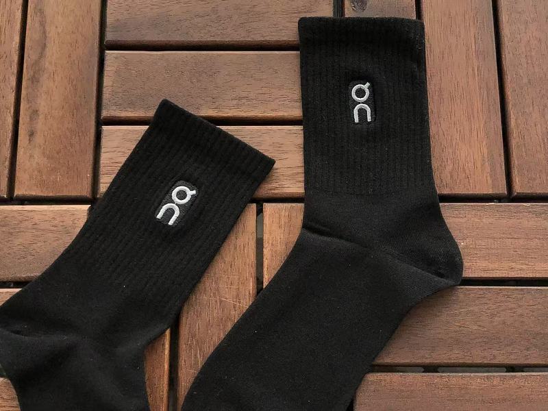 On Ru I G Socks 12