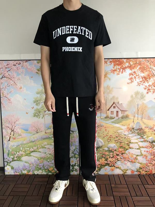 Undefeated T-shirt · 3