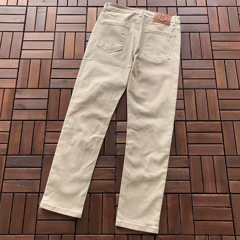 M R Jeans · 3