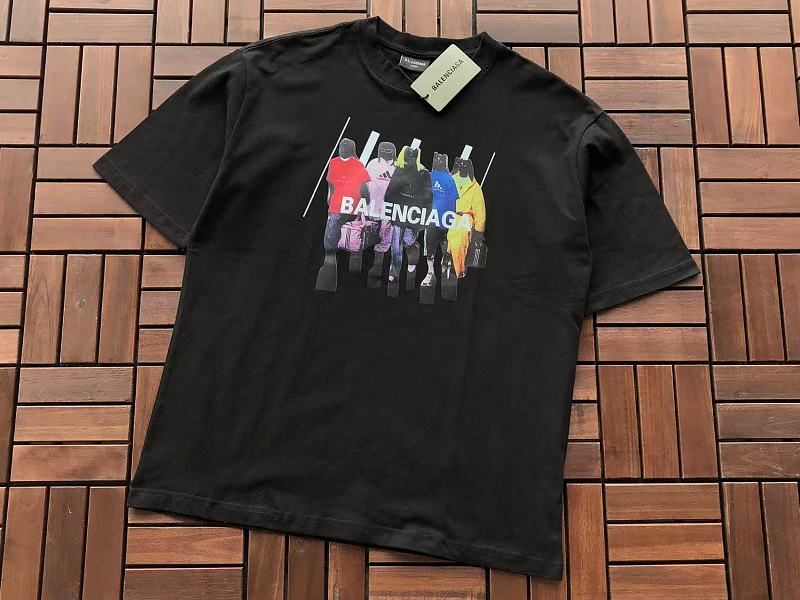 B L Ia A T-shirt · 6