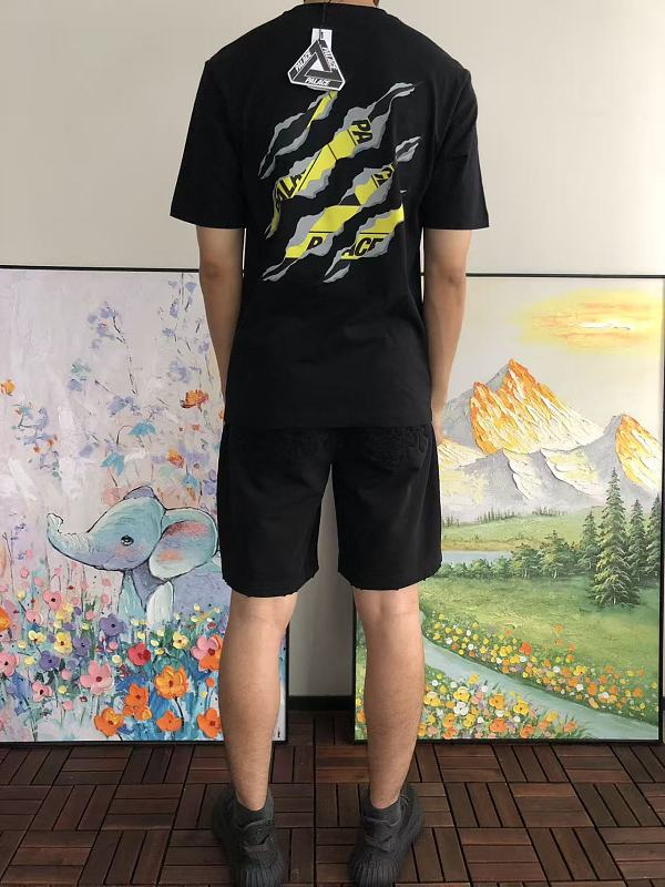 P La E T-shirt · 5