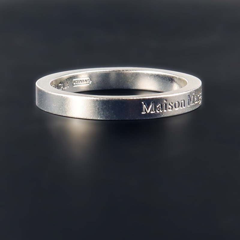 M Is N M R Ie A Jewelry · 3