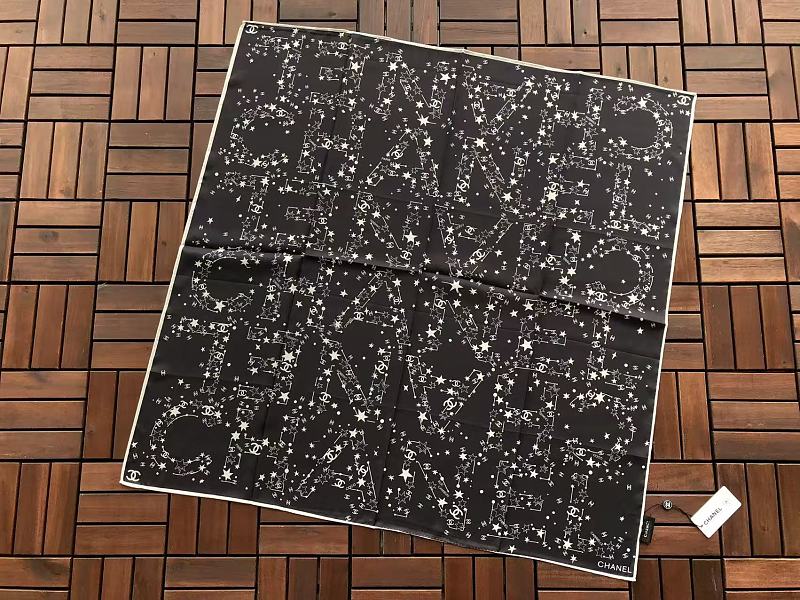 C A E Scarf · 4