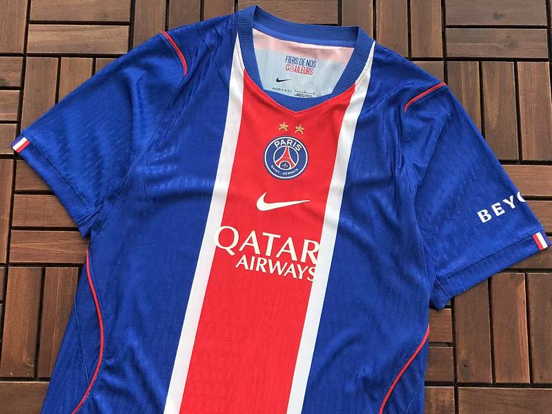 Football T-shirt · 6