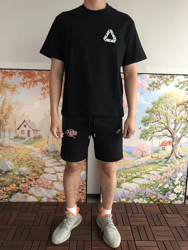 P La E T-shirt · 3