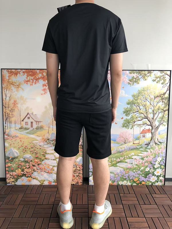 A T Yx T-shirt · 5