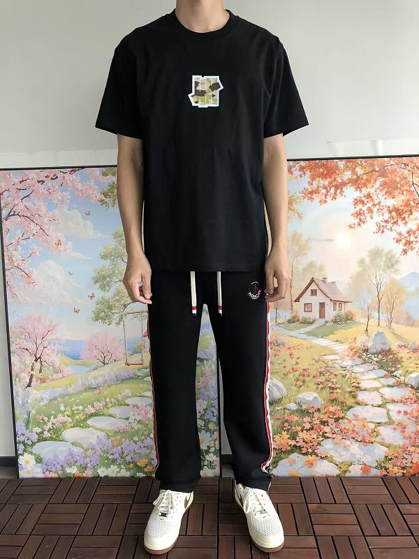 Undefeated T-shirt · 3