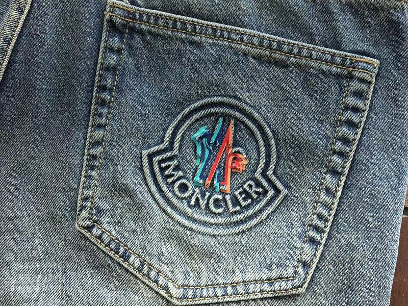 M R Jeans 9