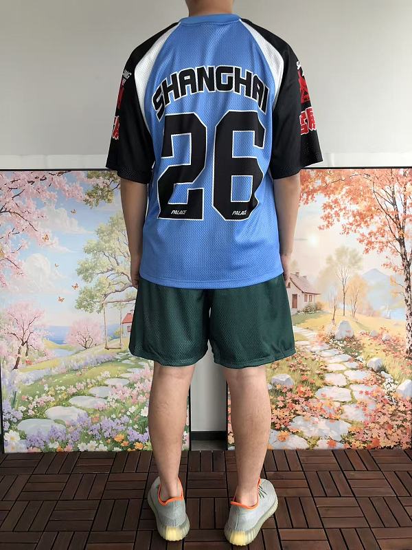 P La E T-shirt · 4