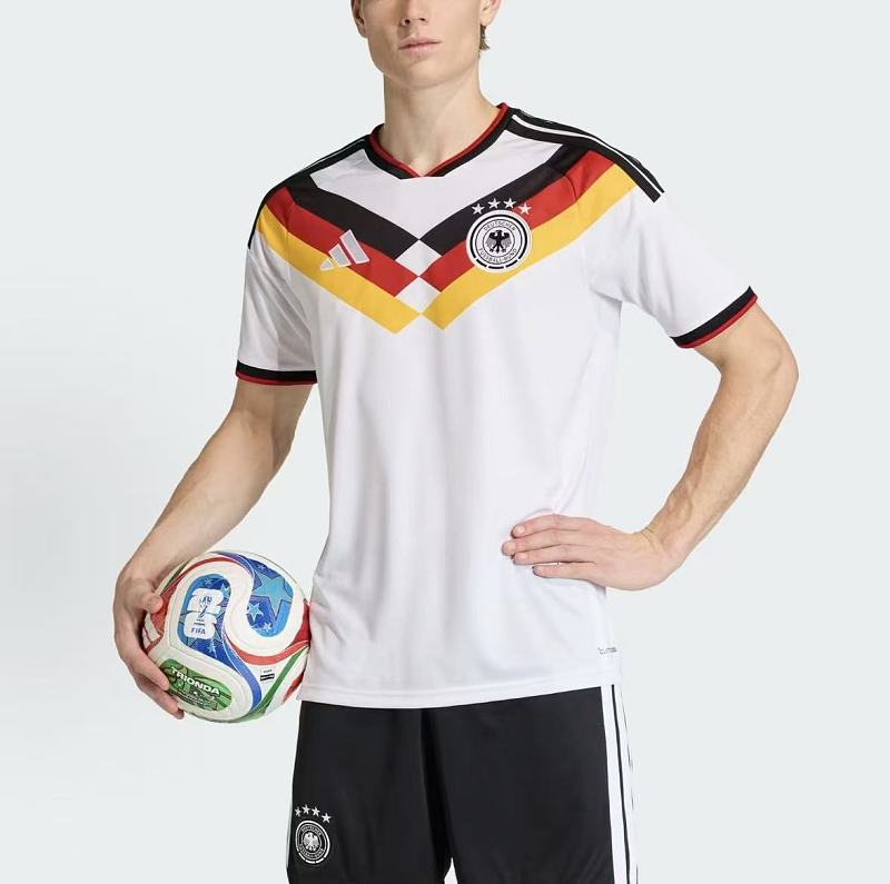 Football T-shirt · 2