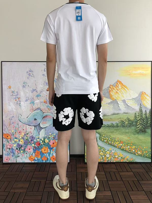 Di As T-shirt · 5