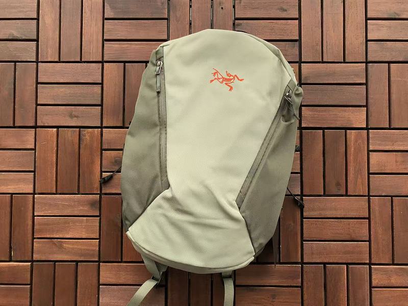 A T Yx Bag 9
