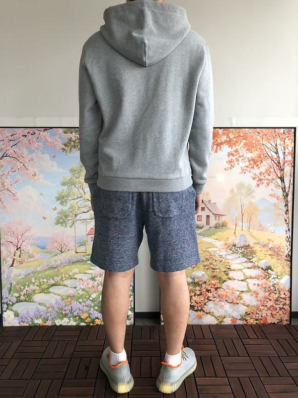 L Hoodie 8