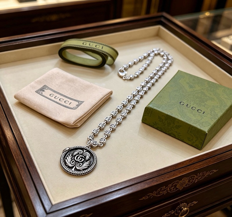 G C I Jewelry · 3