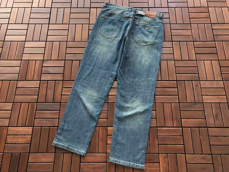 E P R A M N Jeans · 4