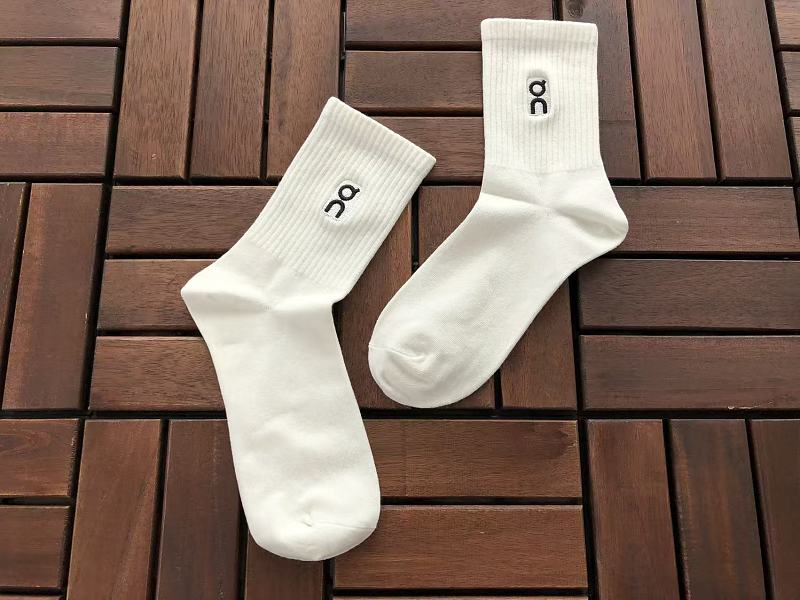 On Ru I G Socks 9