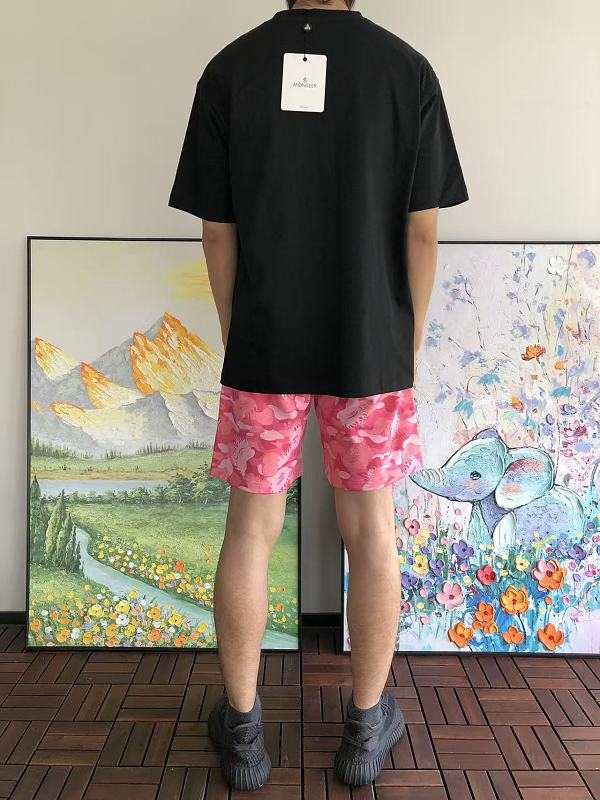 M R T-shirt · 4