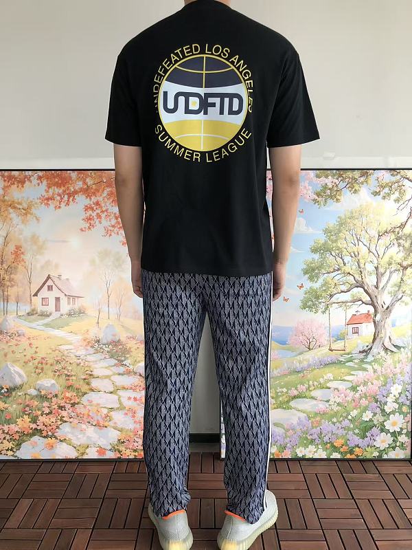 Undefeated T-shirt · 4