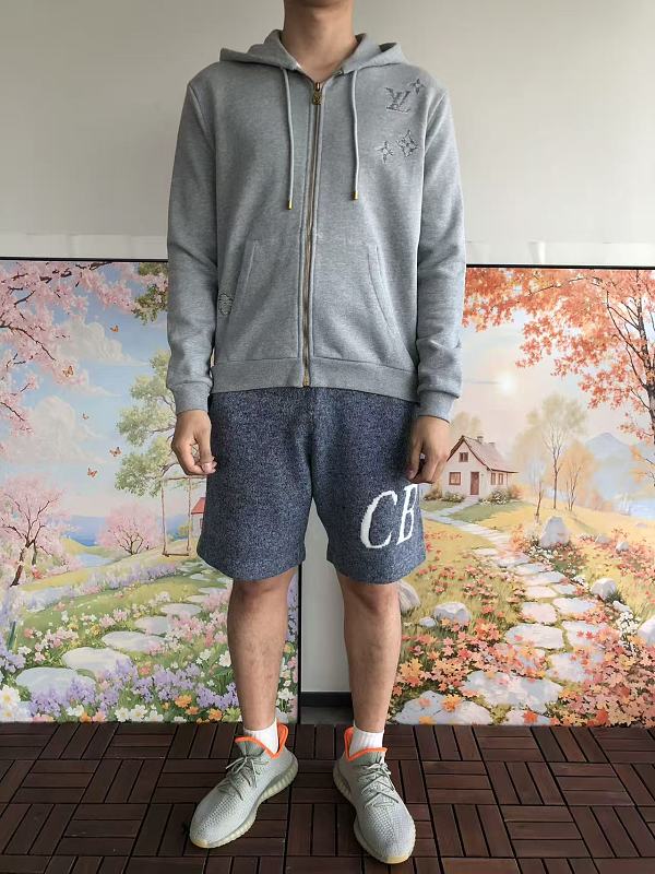 L Hoodie 7