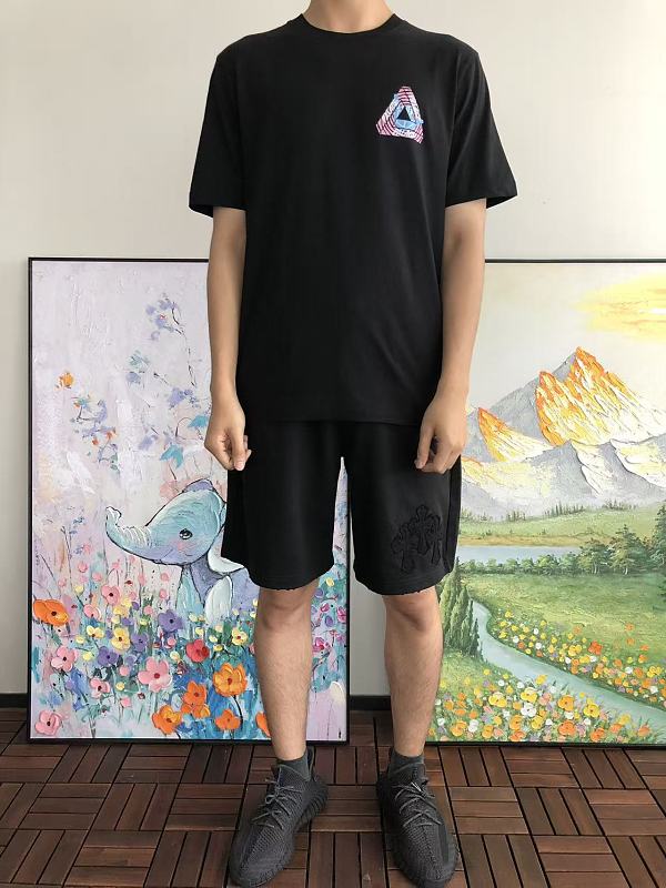P La E T-shirt · 3
