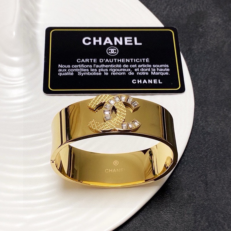 C A E Jewelry · 4