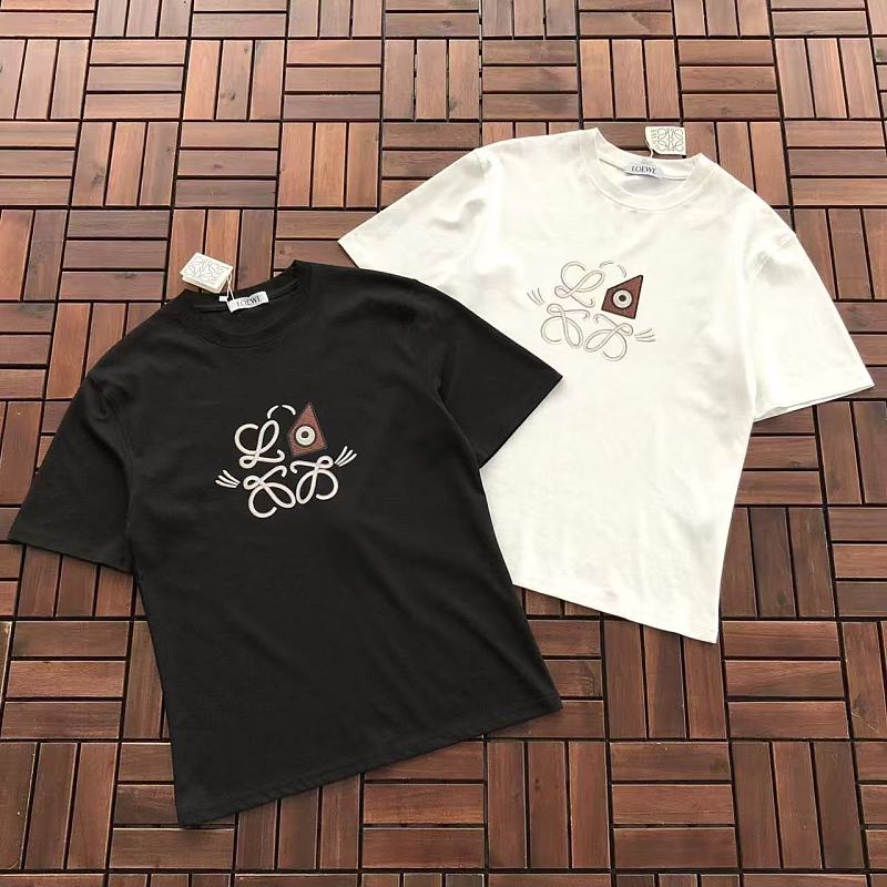 L E T-shirt · 5